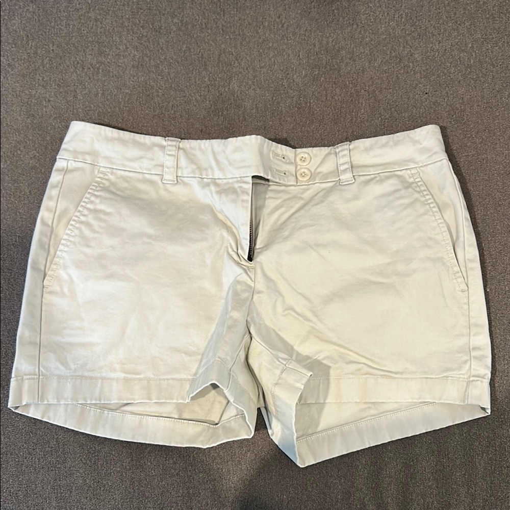 Vineyard Vines Light Khaki Shorts Classic Style